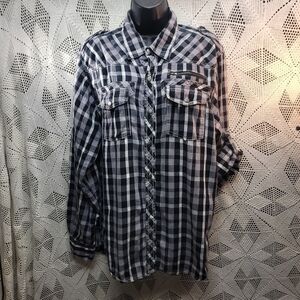 EMCEE - Granola Girl Boyfriend Plaid Oversized Snap Up Shirt. Size XL